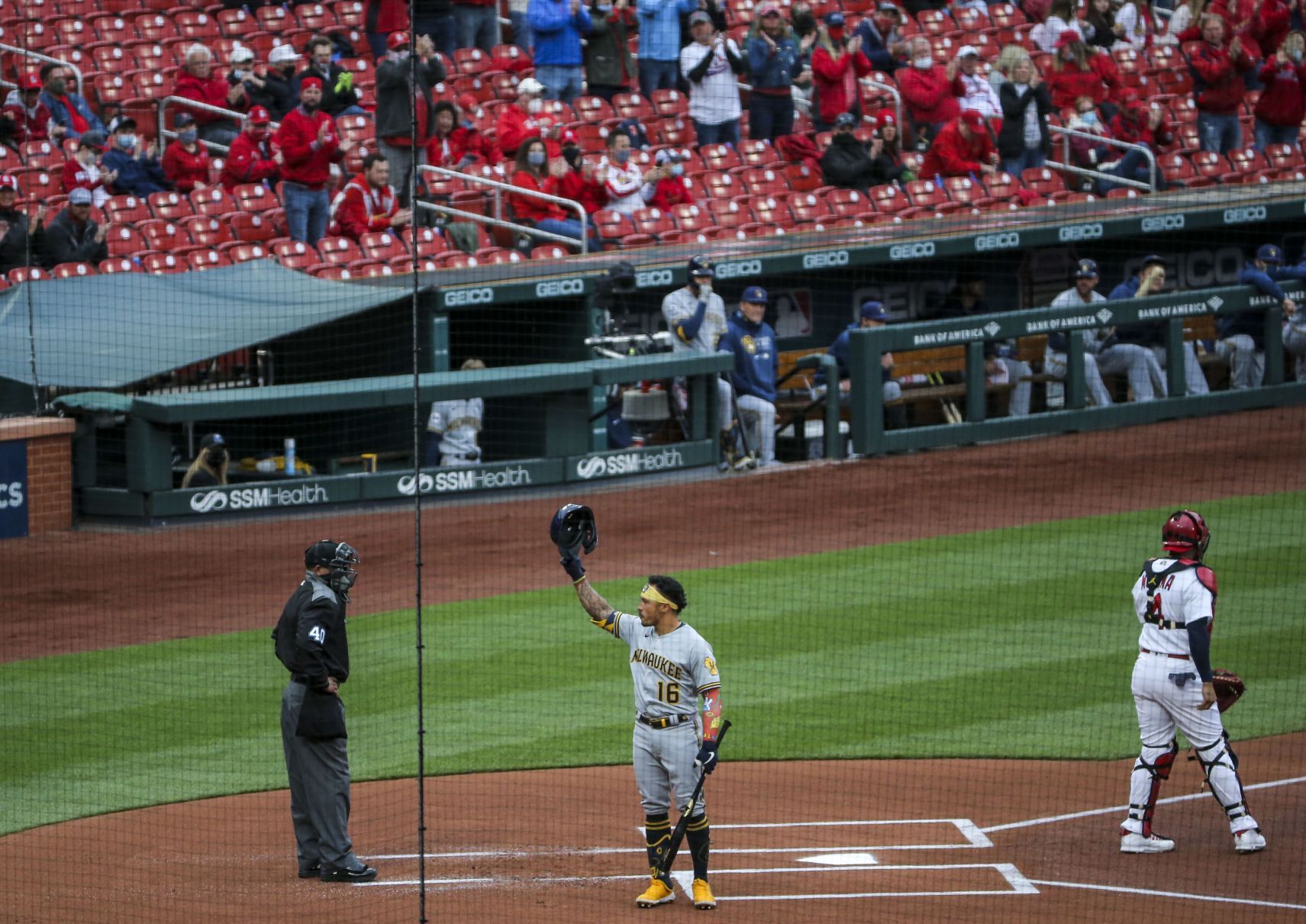 Cardinals welcome fans for 2021 home opener